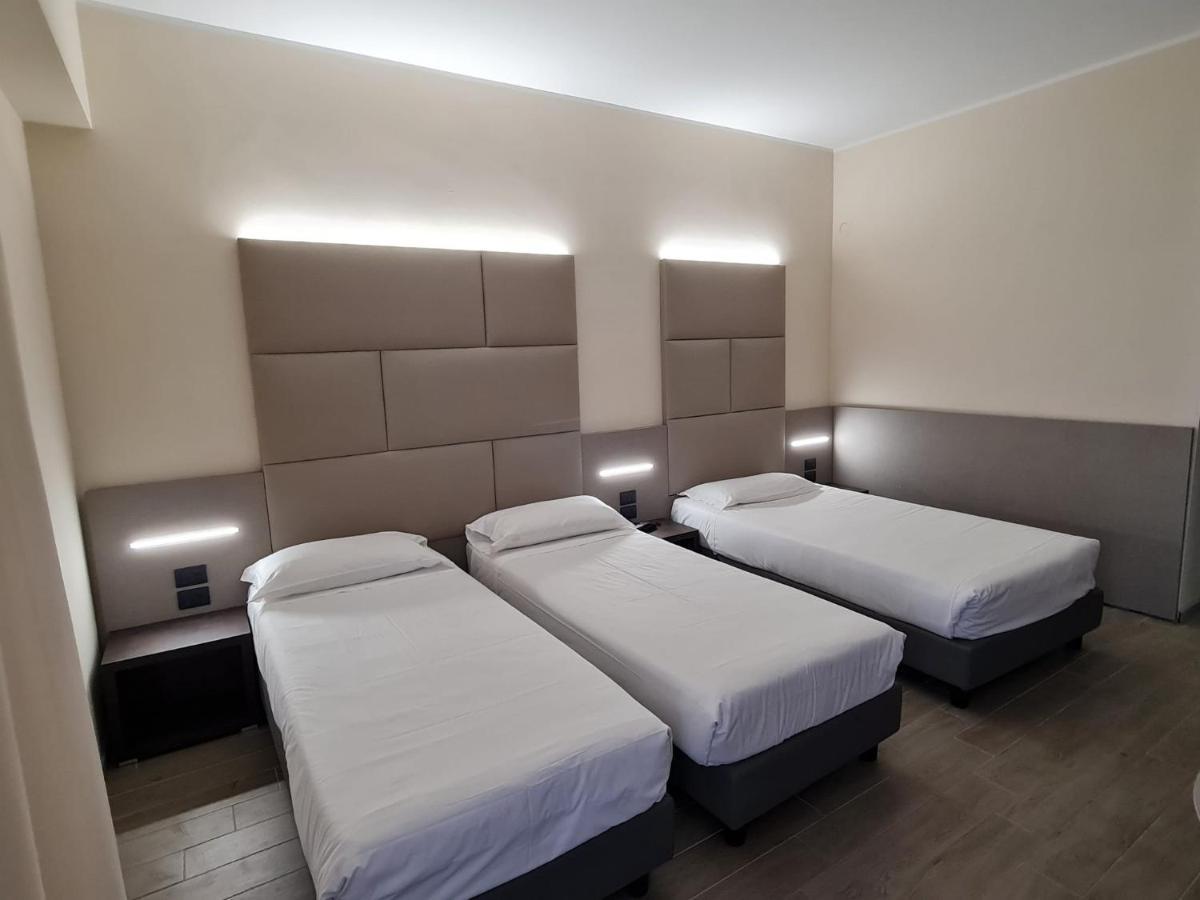 iH 호텔 볼로냐 게이트 7 칼더라라디레노 외부 사진